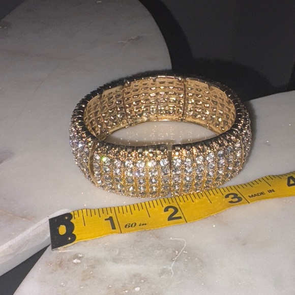 Elegant Gold and Silver Crystal Bracelet - Picture 1 of 2